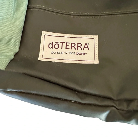 Doterra women's teal and green backpack - Picture 4 of 5
